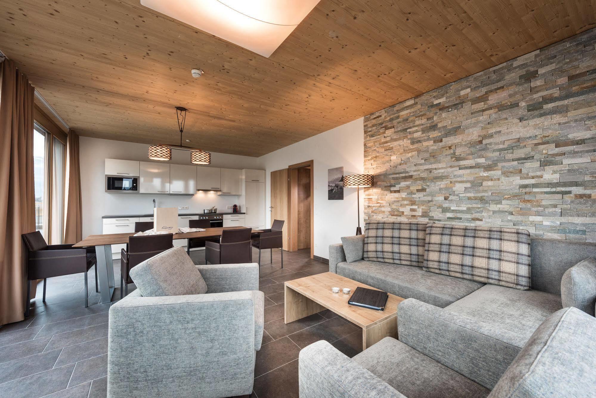 Low Budget Apartment Centrum – Steinbock Lodges Zell am See Exterior foto