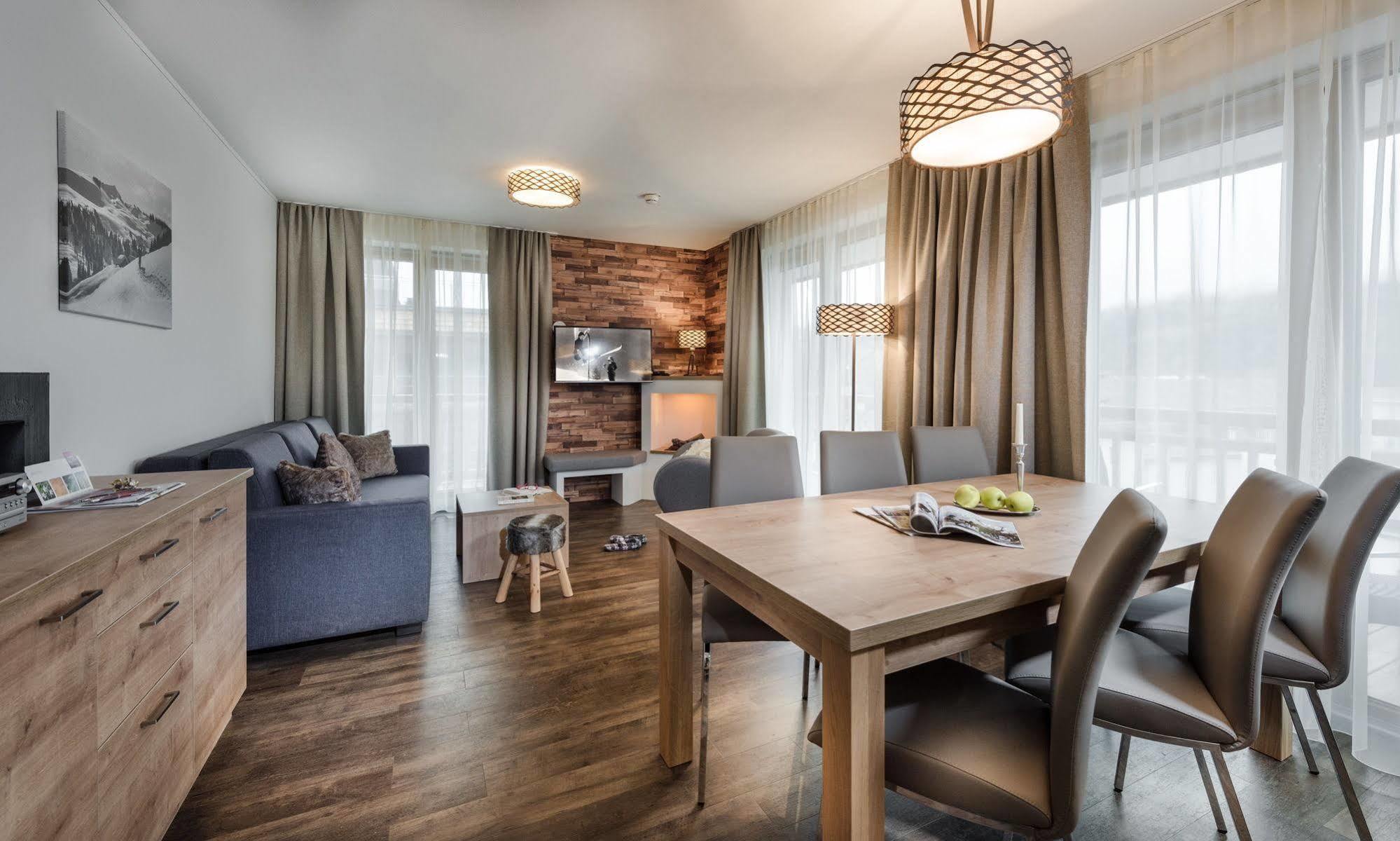 Low Budget Apartment Centrum – Steinbock Lodges Zell am See Exterior foto