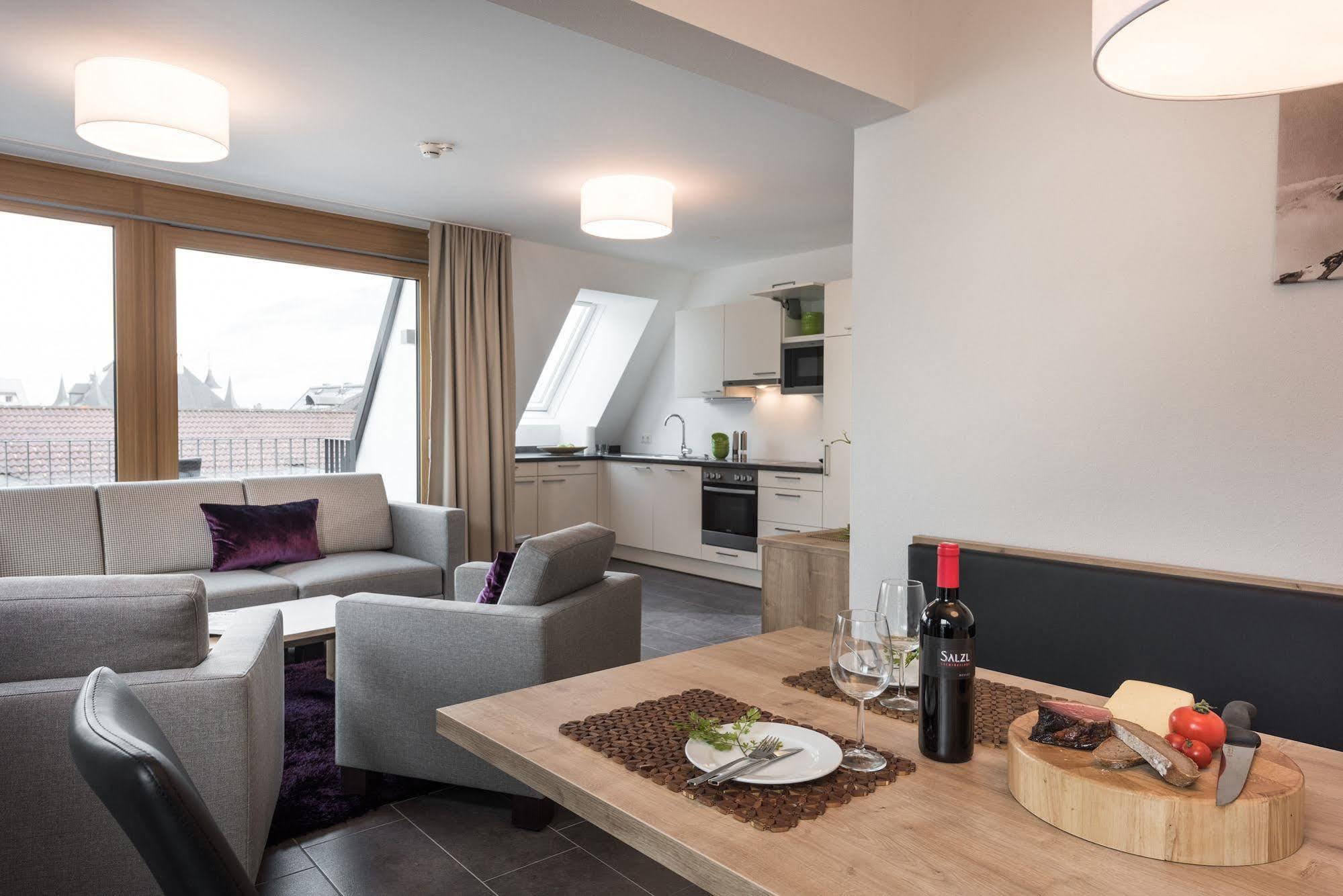 Low Budget Apartment Centrum – Steinbock Lodges Zell am See Exterior foto